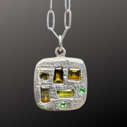 Windows (Large) - Silver and lab gown sapphires pendant necklace