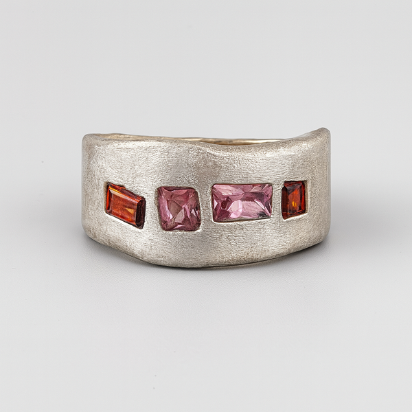 Waves - Silver and lab grown sapphires wide band