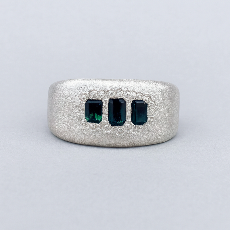Alan - Silver and natural sapphires cigar band ring