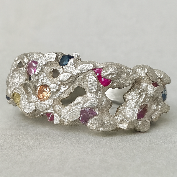 Great - Silver cigar band & lab-grown sapphires ring