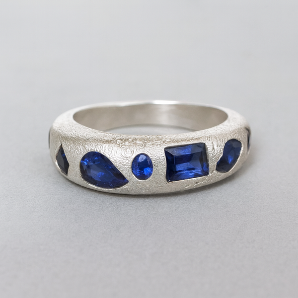 Midnight - Silver & lab-grown sapphires dome ring