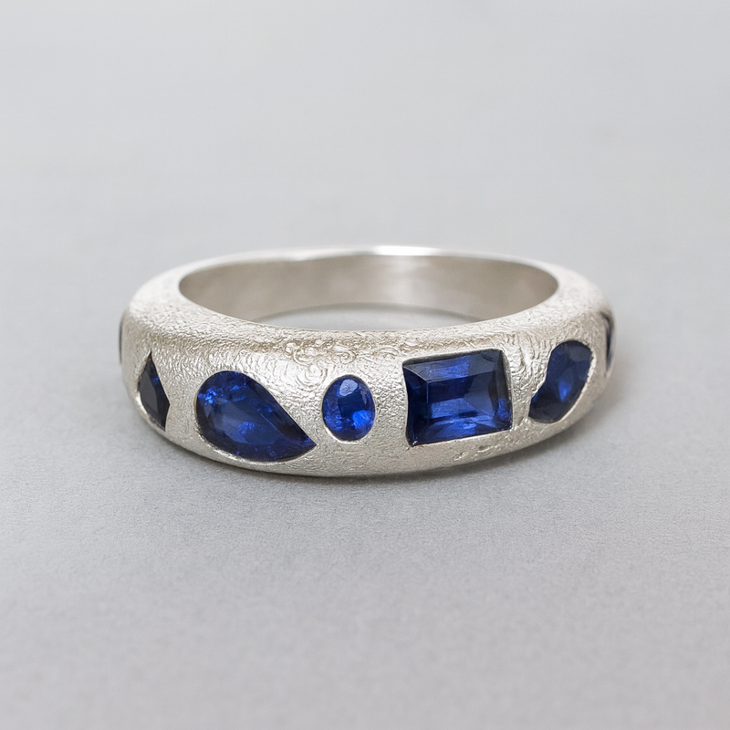 Midnight - Silver & lab-grown sapphires dome ring