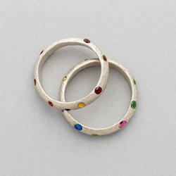 Play - Silver band lab grown sapphires rings
