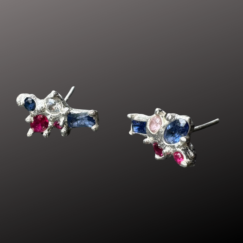 Imperfectus (long studs) - Silver and lab grown sapphires stud earrings