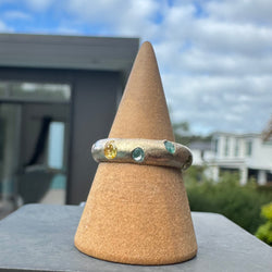Sarina - Gold band lab-grown sapphires ring