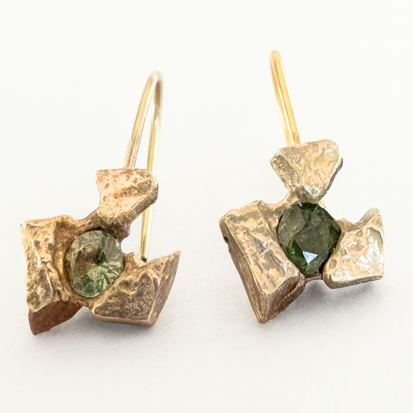 Expressionism - Gold & natural sapphires hook earrings