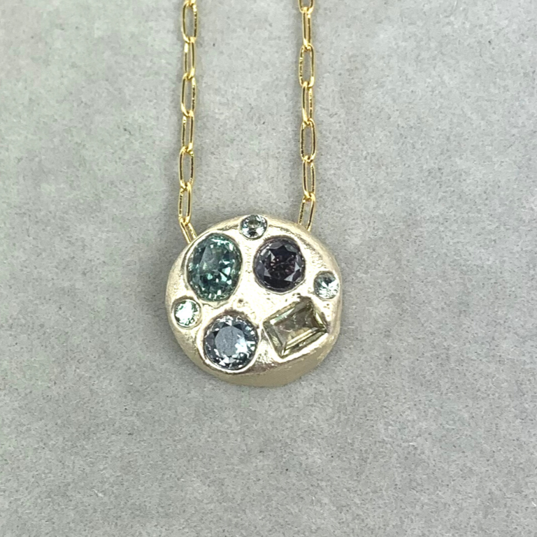 Quiet Rebel - 9k gold and natural sapphires pendant necklace