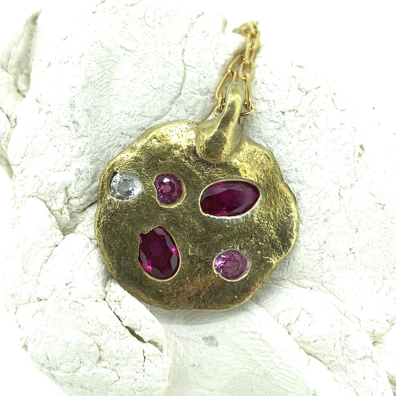 Juicy - 18k gold plated sterling silver and synthetic sapphires pendant necklace