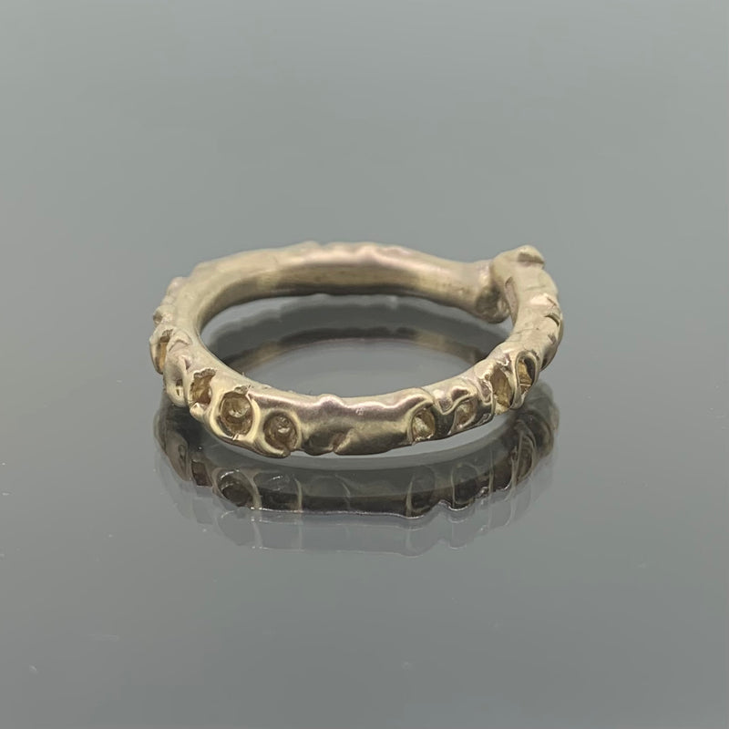 Seedless - Gold ring