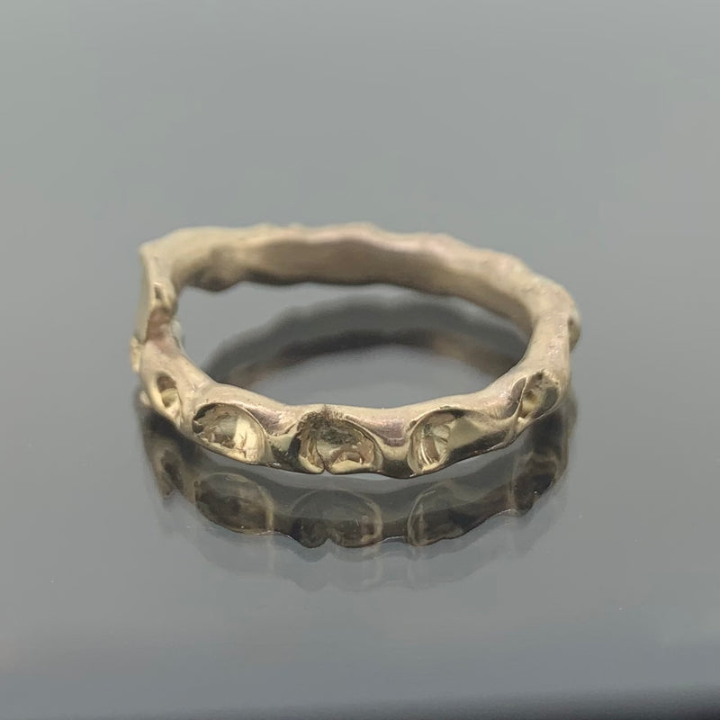 Pod ring - Gold ring