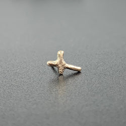 'Kiss' cross gold - 9k gold stud earring