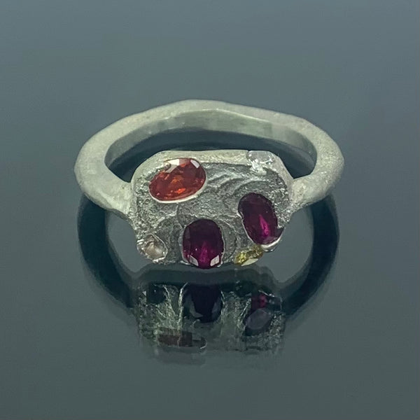Crisp - Silver and synthetic sapphires ring
