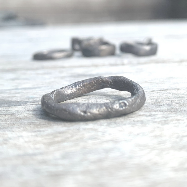 Wobbly - Silver oxidised band ring